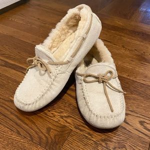 Women’s UGG slippers size 11